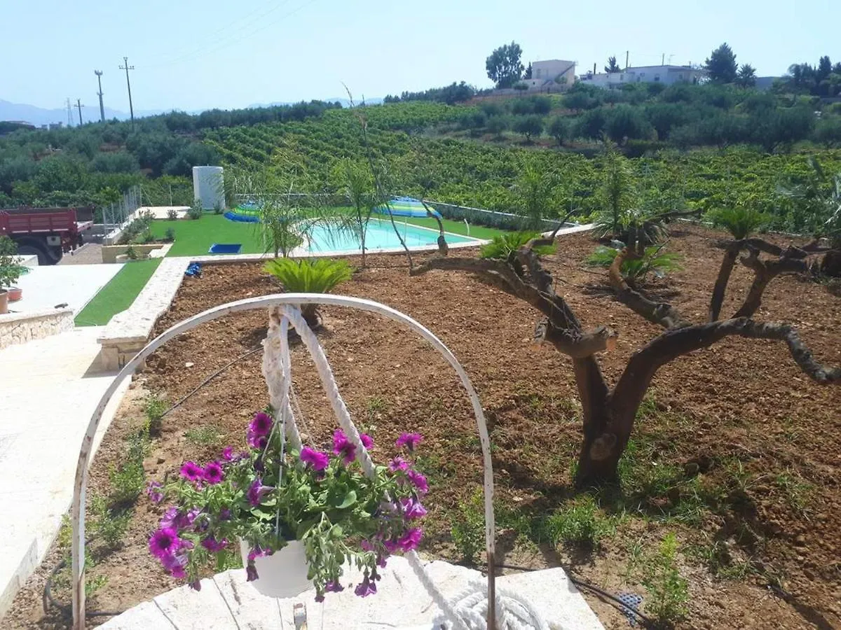 Spacious Villa With Sea And Mountain Views In ألكامو 0*,  إيطاليا