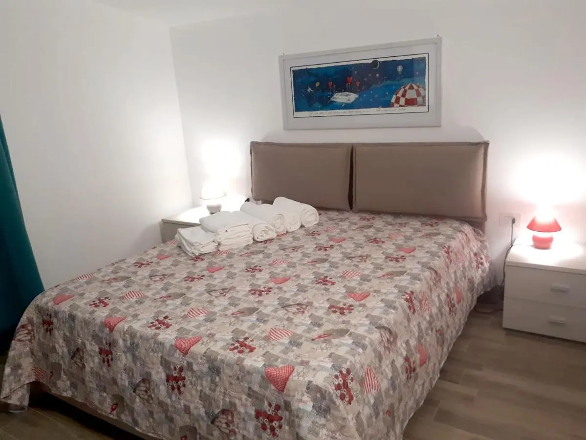 Spacious Villa With Sea And Mountain Views In ألكامو 0*,  إيطاليا